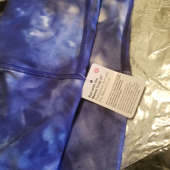 Lululemon Tie Dye Brand New! NEVER WORN Leggings - Picture 2 of 4